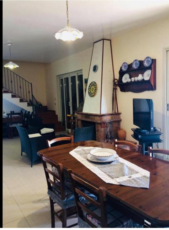 אוגוסטה Villa Vela מראה חיצוני תמונה